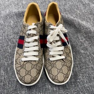 Gucci shoes
